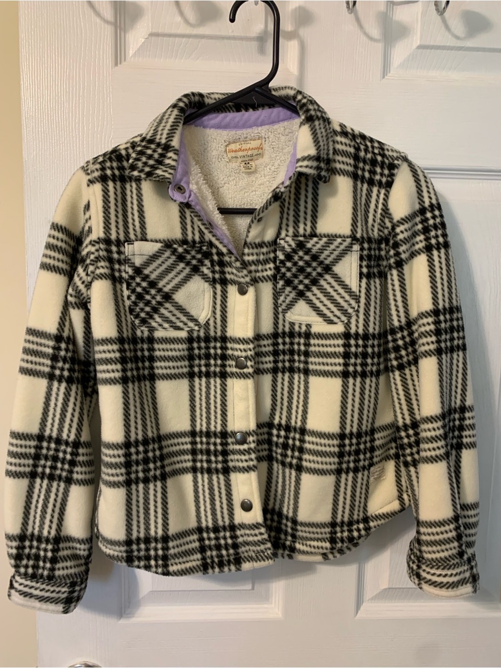 Weatherproof girl’s shacket size 10/12 EUC; snap closure